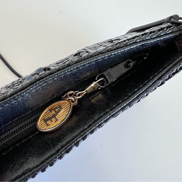 Elegant Black Sequin Shoulder Bag - Picture 7 of 9